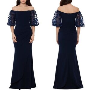 NWT XSCAPE Melanie 3D Floral Applique Sleeve Scuba Crepe Gown in Navy Sz 4P